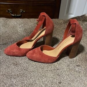 Gibson Latimer Women's Brick Red Suede Heels